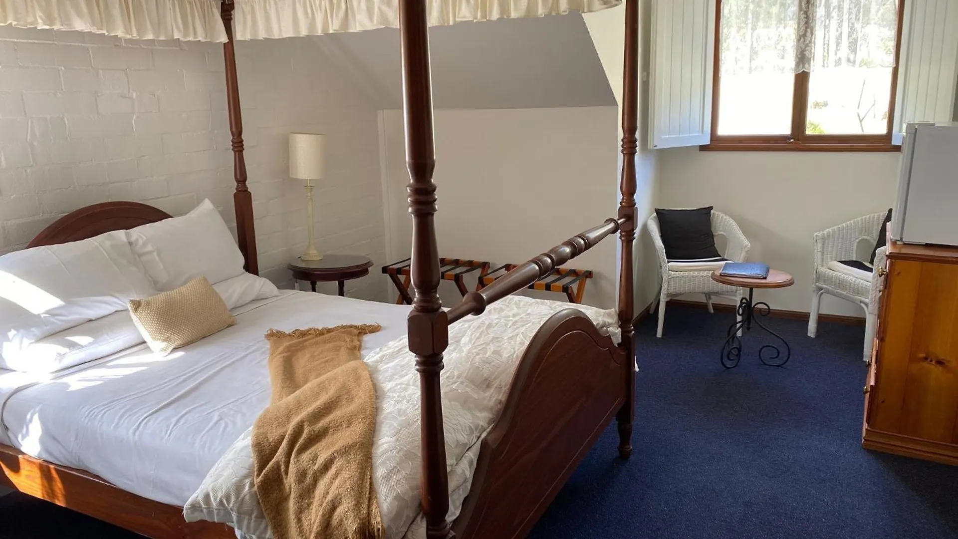 Girraween Country Inn Ballandean Bed & Breakfast